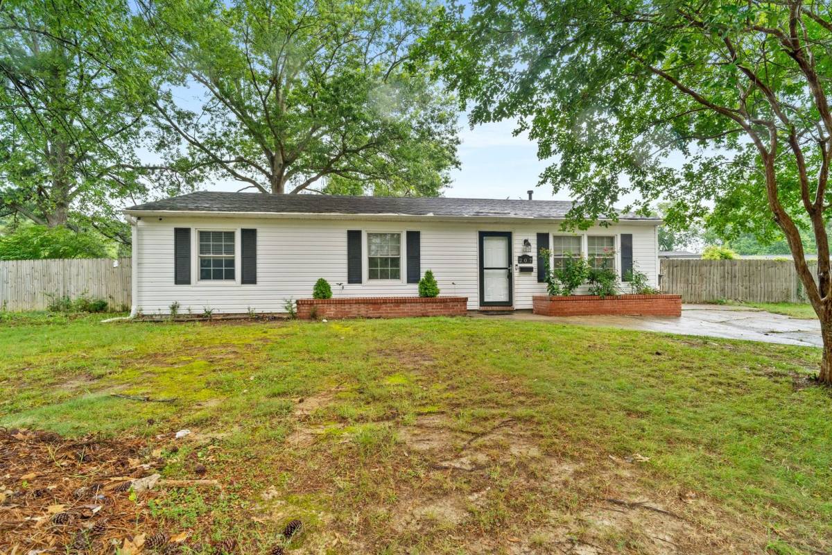 House for rent at 207 Nina Court, Newport News, VA 23602