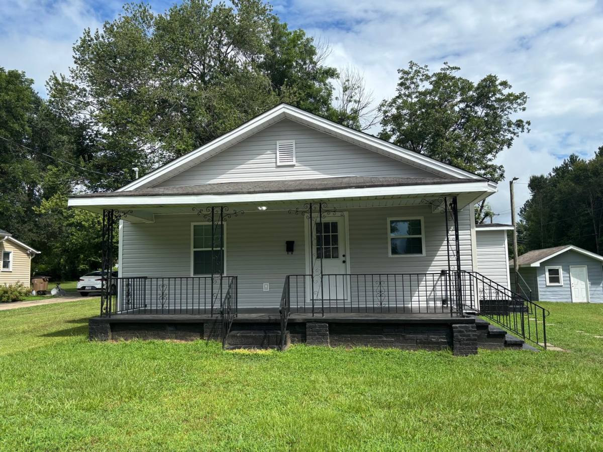 House for rent at 1117 Earl St, Shelby, NC 28150
