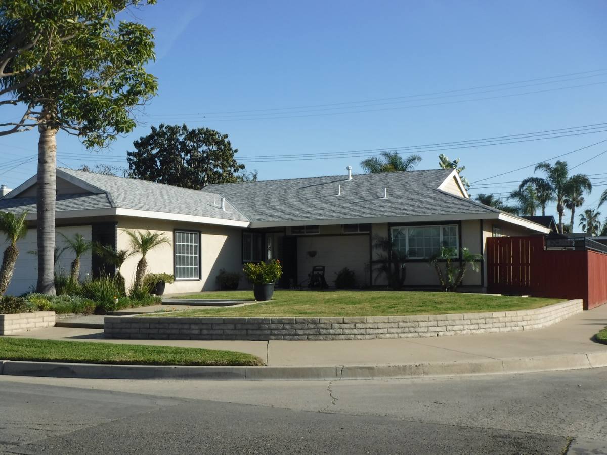 House for rent at 10362 Shalom Dr, Huntington Beach, CA 92646