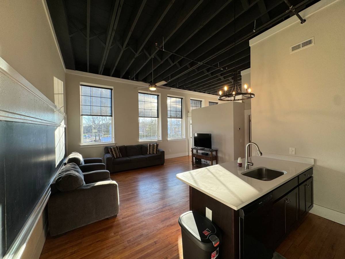 Apartment for rent at 303 Franklin St, South Hill, VA 23970