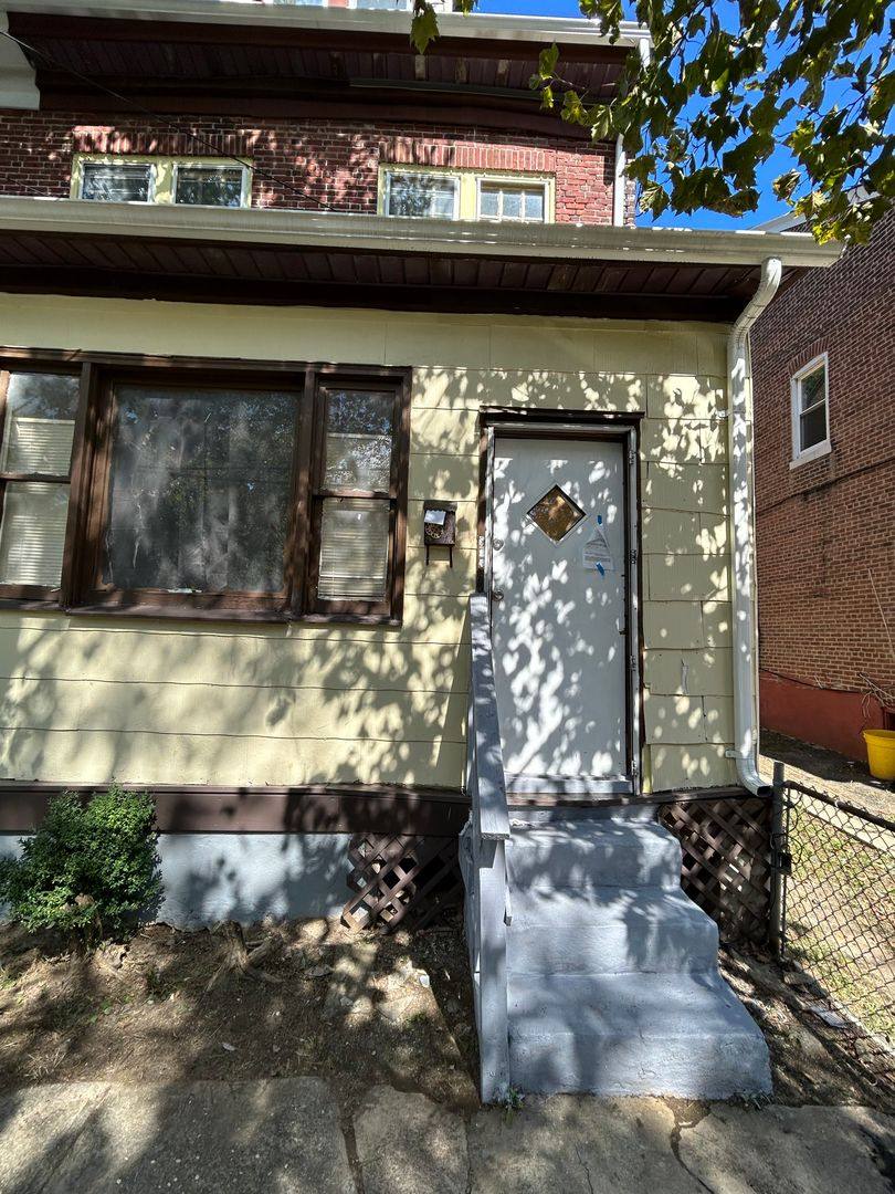 Apartment for rent at 648 Stuyvesant Ave, Trenton, NJ 08618