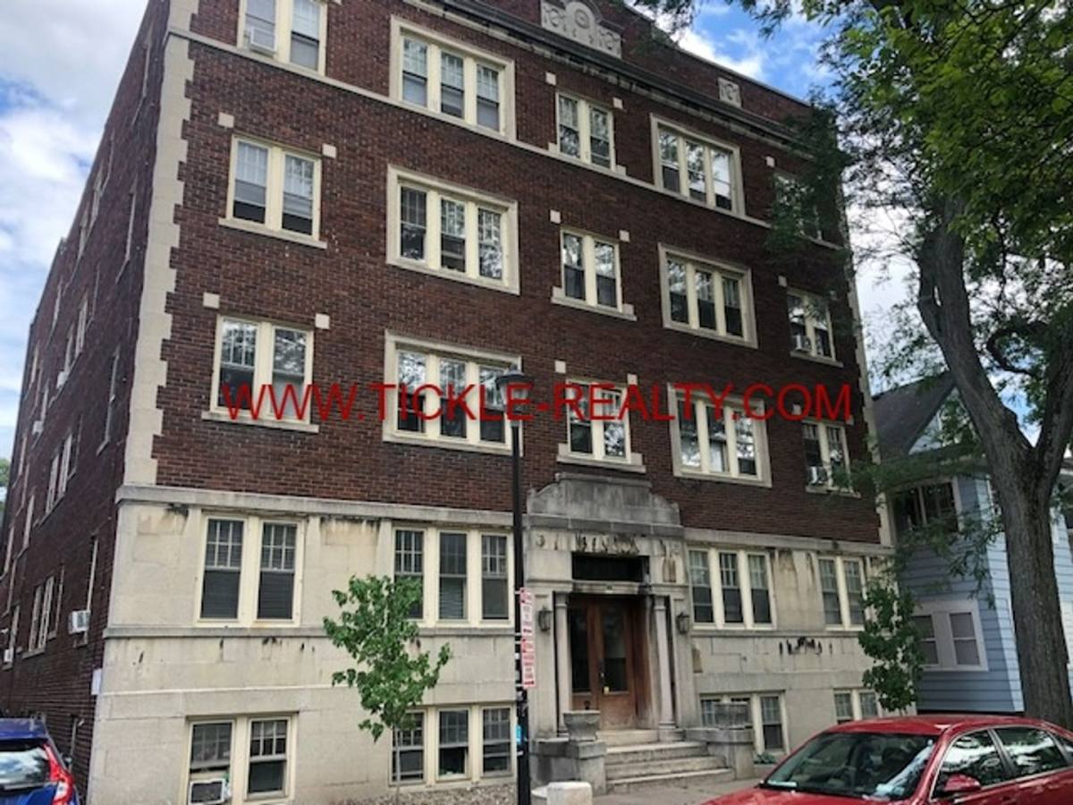 Apartment for rent at 292 Oxford St, Rochester, NY 14607