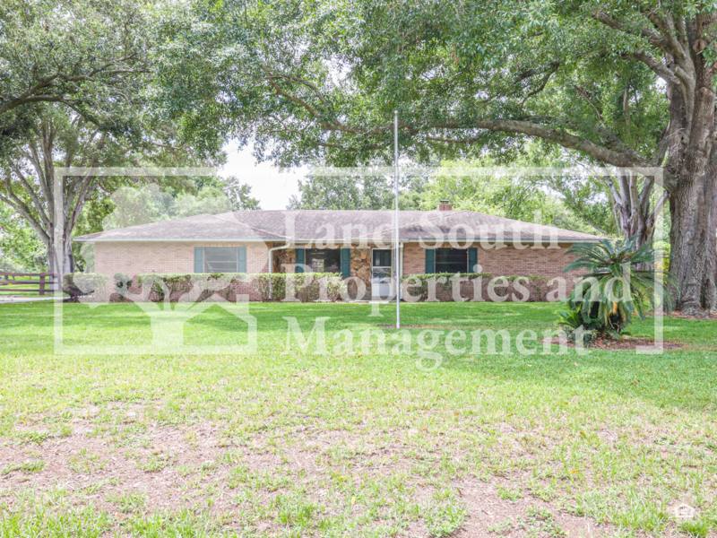 House for rent at 2190 Belaire Dr, Winter Haven, FL 33880
