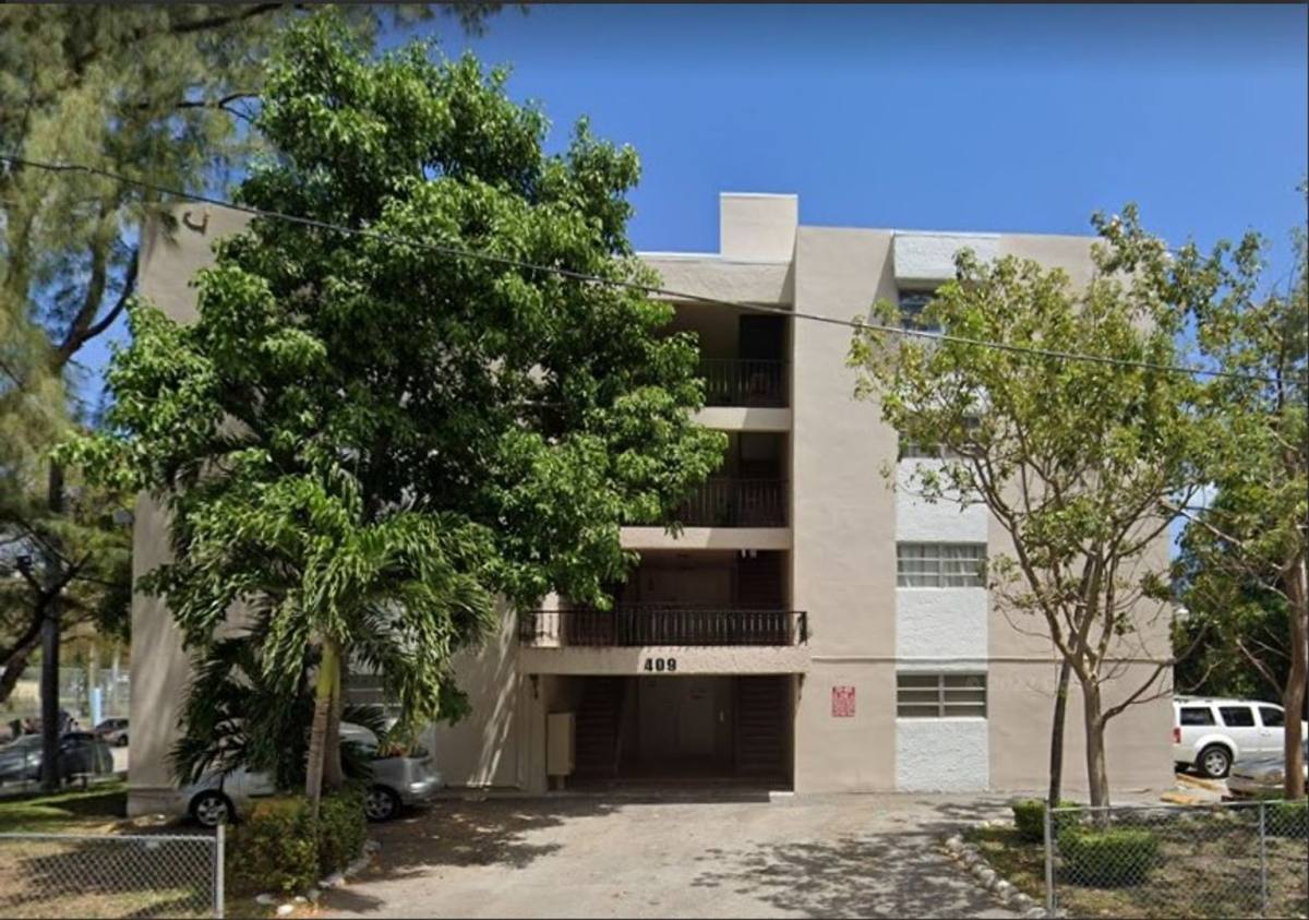 Apartment for rent at 409 SW 8 Ave, Miami, FL 33130