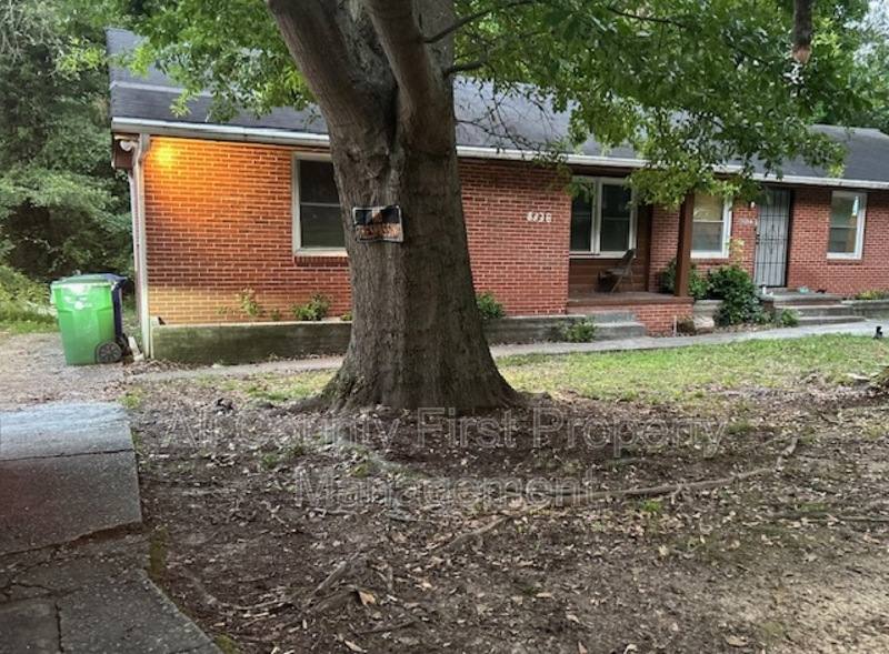 Apartment for rent at 833 B Commodore Dr NW, Atlanta, GA 30318