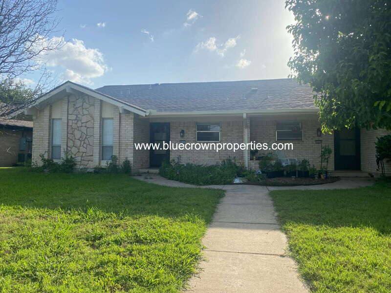 Apartment for rent at 1237 Mill Valley Dr, Plano, TX 75075