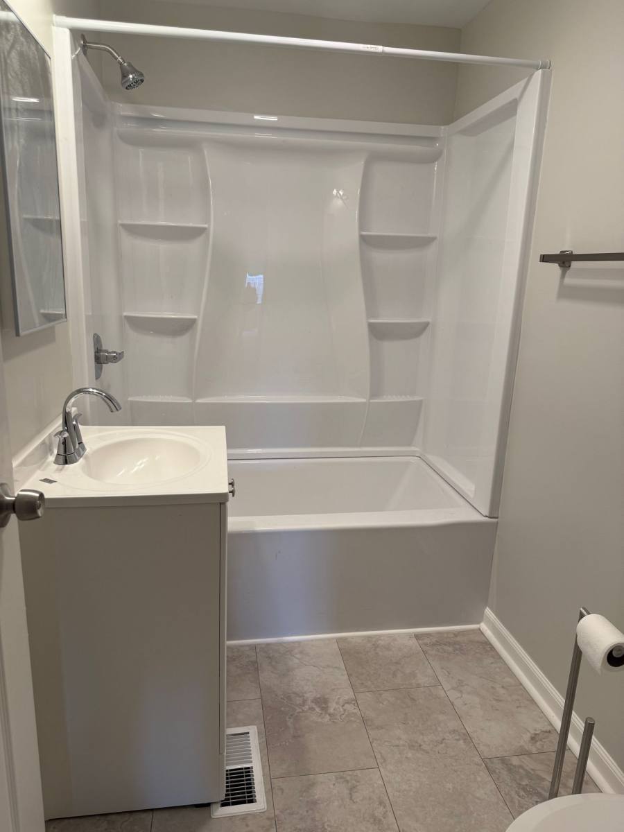 Apartment for rent at 2221 Hawthorne Ave #3, Pittsburgh, PA 15218