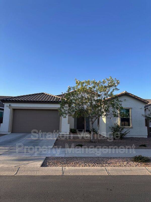 House for rent at 21096 E Arroyo Verde Dr, Queen Creek, AZ 85142