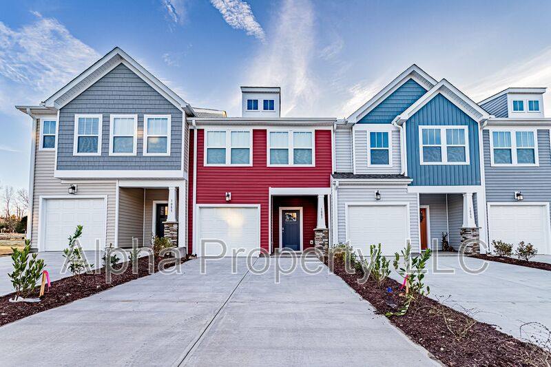 Townhouse for rent at 1087 Millison Place, Moore, SC 29369