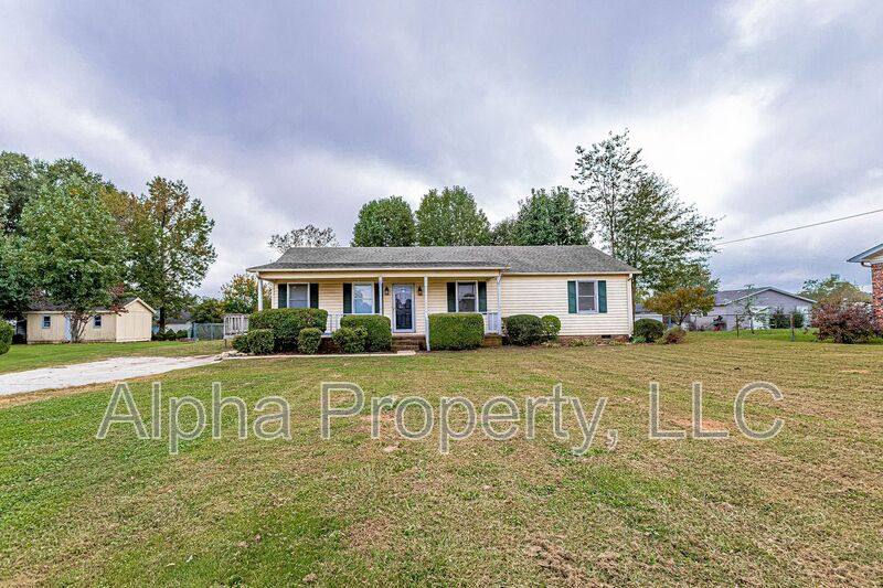 Townhouse for rent at 208 Roscoe Dr, Greer, SC 29651