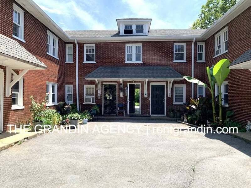Apartment for rent at 1624 Chapman Ave SW #B2, Roanoke, VA 24016