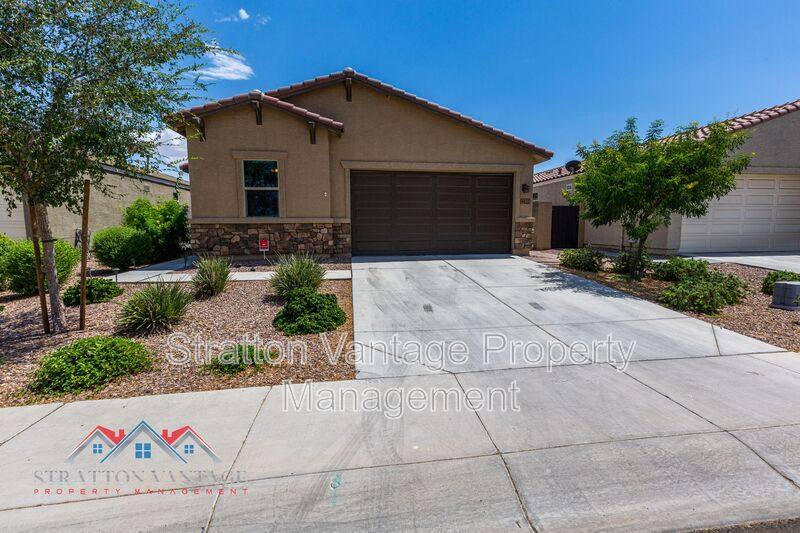 House for rent at 4027 W Copperleaf Dr, Chandler Heights, AZ 85127