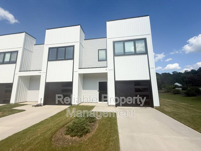 Townhouse for rent at 4 S Laird Dr, Clayton, NC 27520