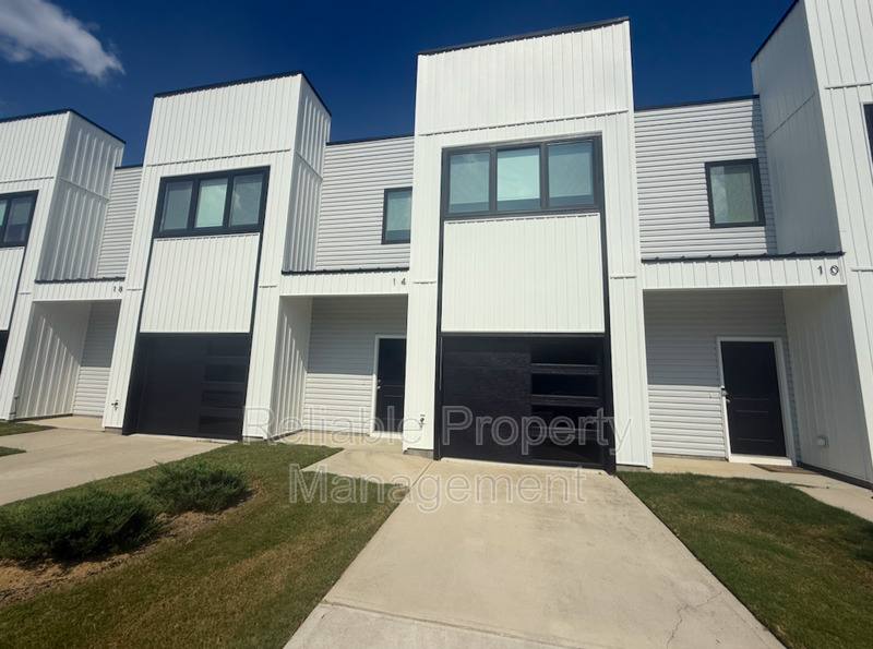 Townhouse for rent at 14 S Laird Dr, Clayton, NC 27520