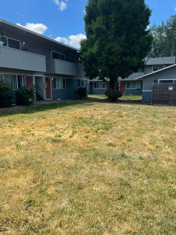 Apartment for rent at 4085 SW 160th Ave #5, Beaverton, OR 97078