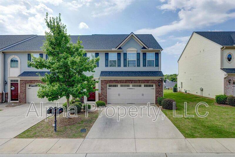 Townhouse for rent at 28 Irvington Dr, Greer, SC 29650