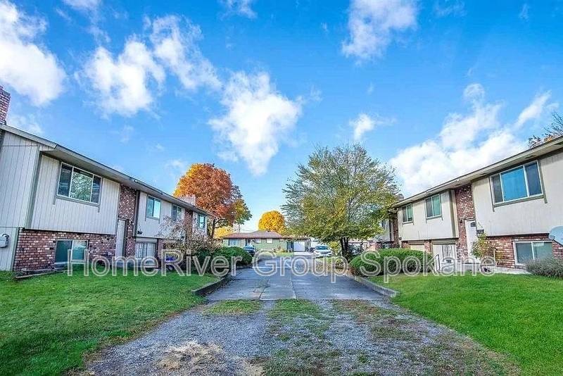 Townhouse for rent at 3010 N Willow Rd, Spokane, WA 99206