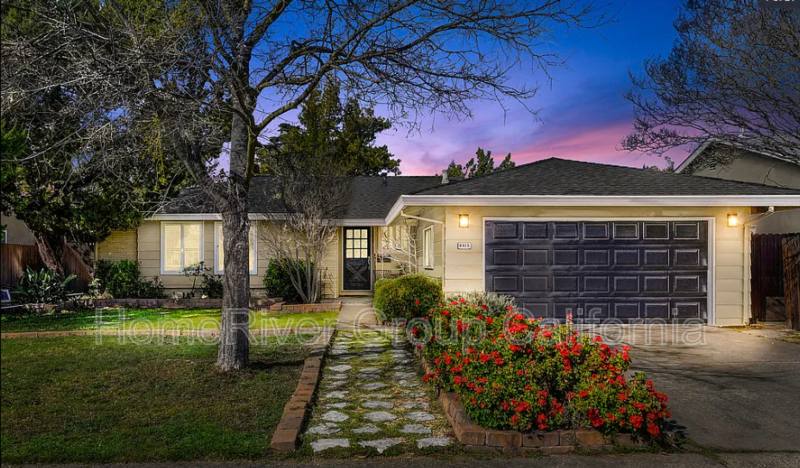 House for rent at 6415 Rampart Dr, Carmichael, CA 95608