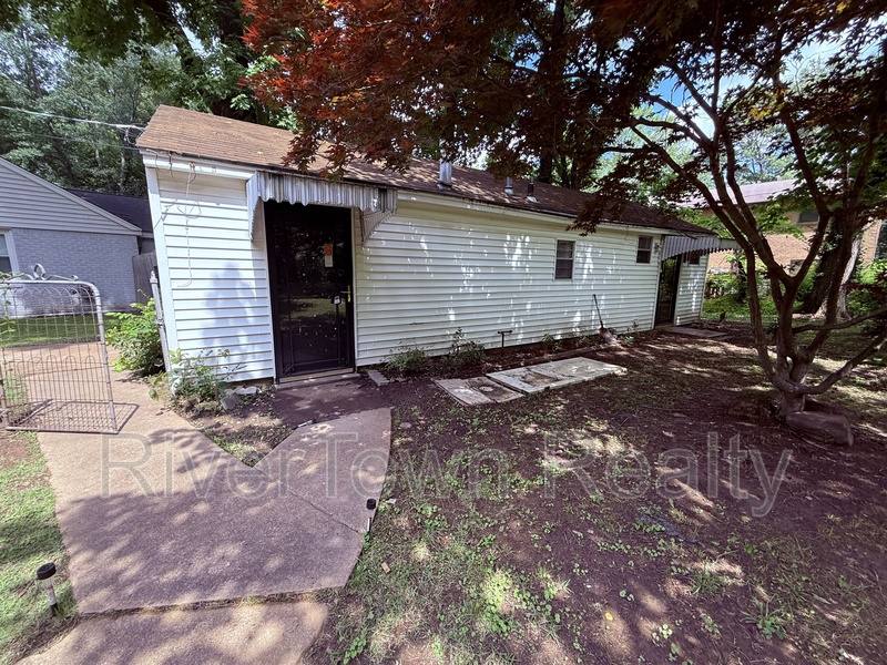 House for rent at 504 Philwood Cove, Memphis, TN 38122