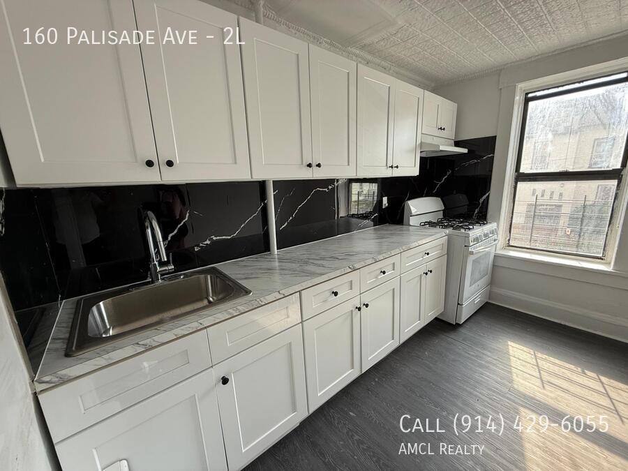 Apartment for rent at 160 Palisade Ave #2L, Yonkers, NY 10701