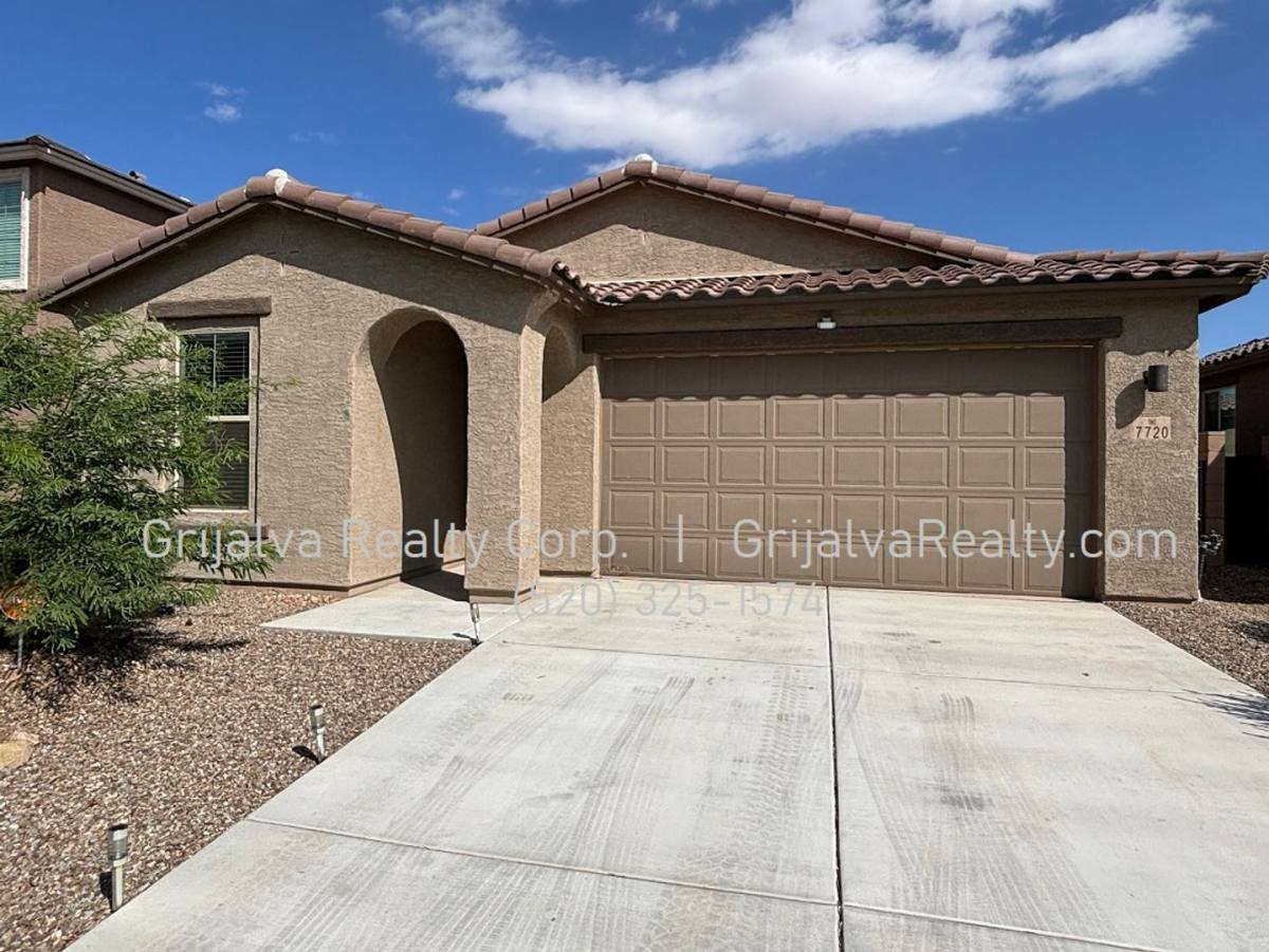 House for rent at 7720 S Star Wash Loop, Tucson, AZ 85757