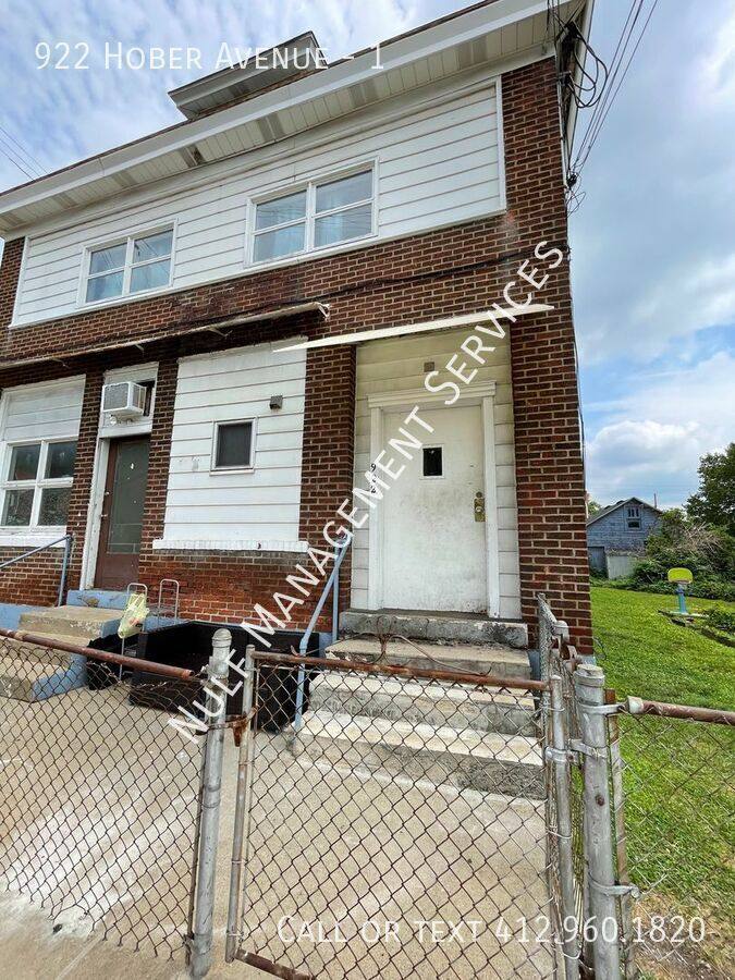 Apartment for rent at 922 Hober Ave #1, McKees Rocks, PA 15136