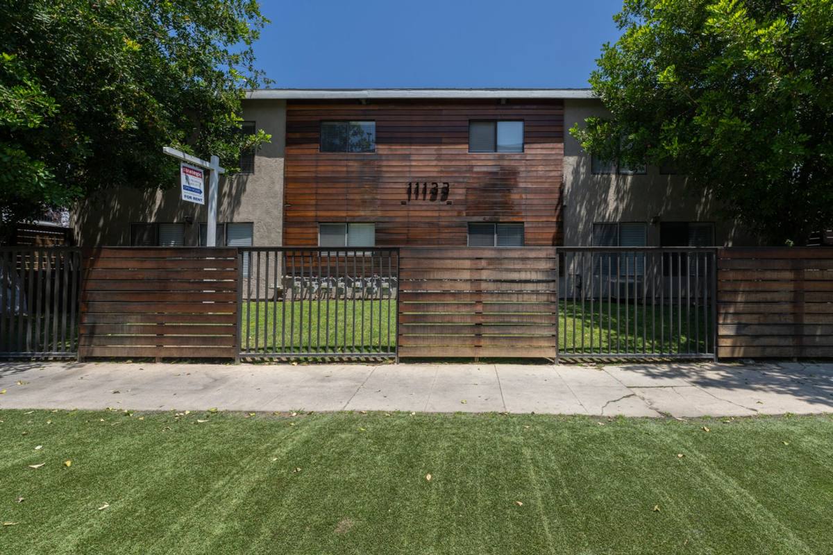 Apartment for rent at 11133 Cumpston St, North Hollywood, CA 91601