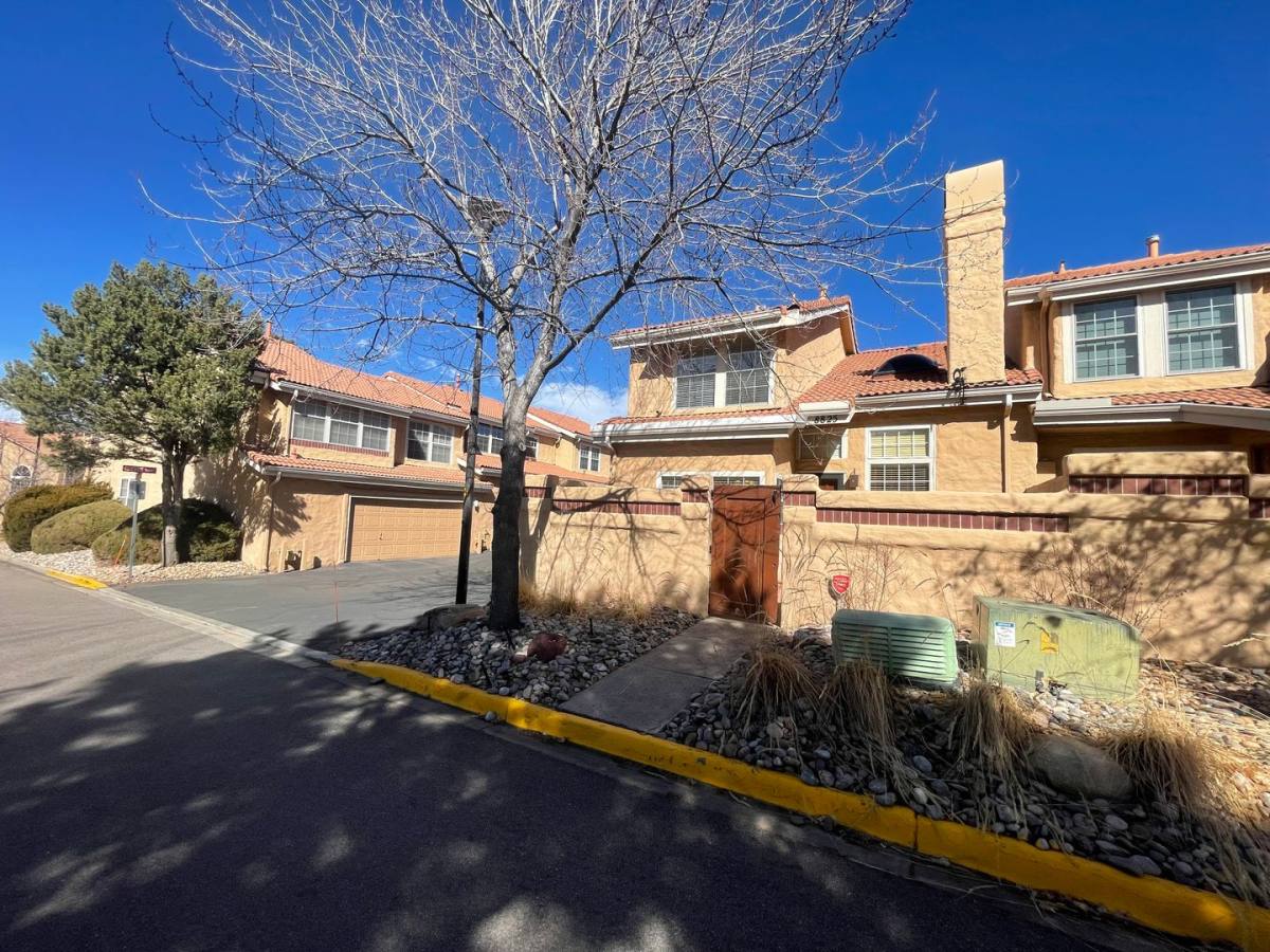 Townhouse for rent at 8825 Fiesta Terrace, Lone Tree, CO 80124