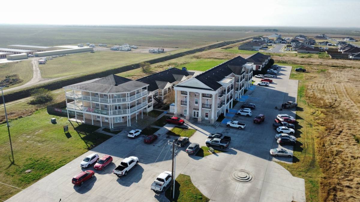 Apartment for rent at 680 E Ocean Blvd, Los Fresnos, TX 78566