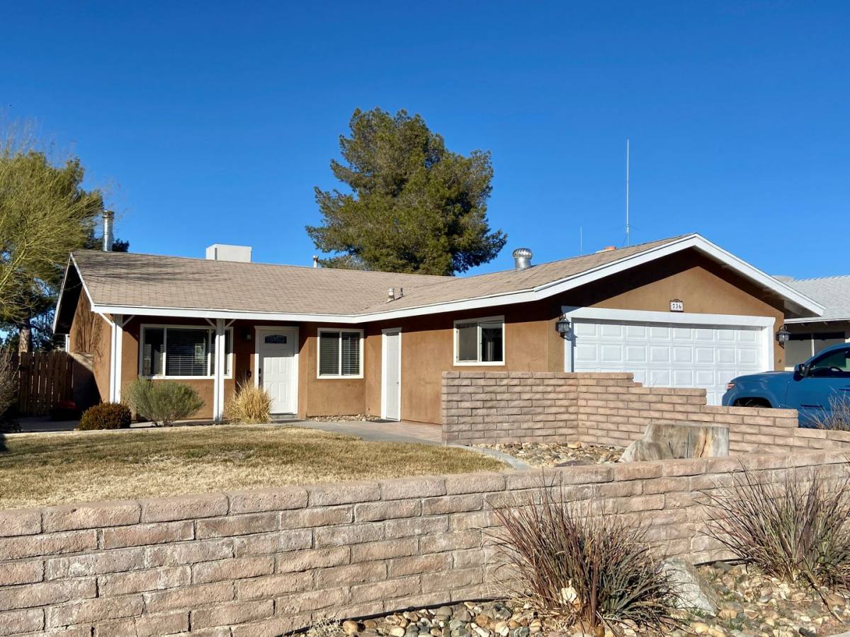 House for rent at 736 Kinnett Ave, Ridgecrest, CA 93555