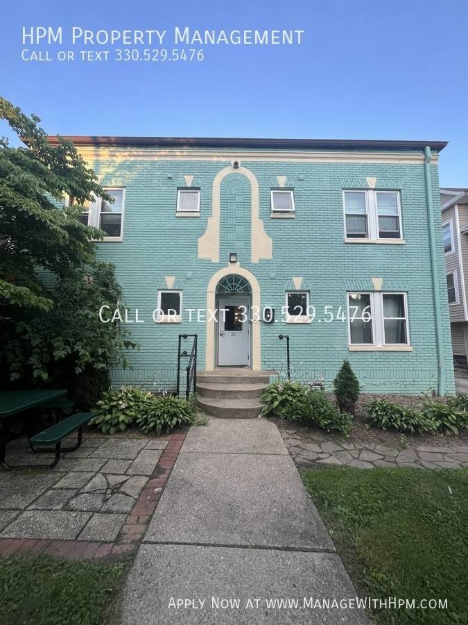 Apartment for rent at 21 Highland Ave #7, Akron, OH 44303
