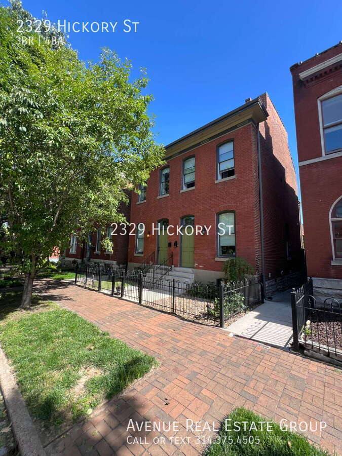 Townhouse for rent at 2329 Hickory St, Saint Louis, MO 63104