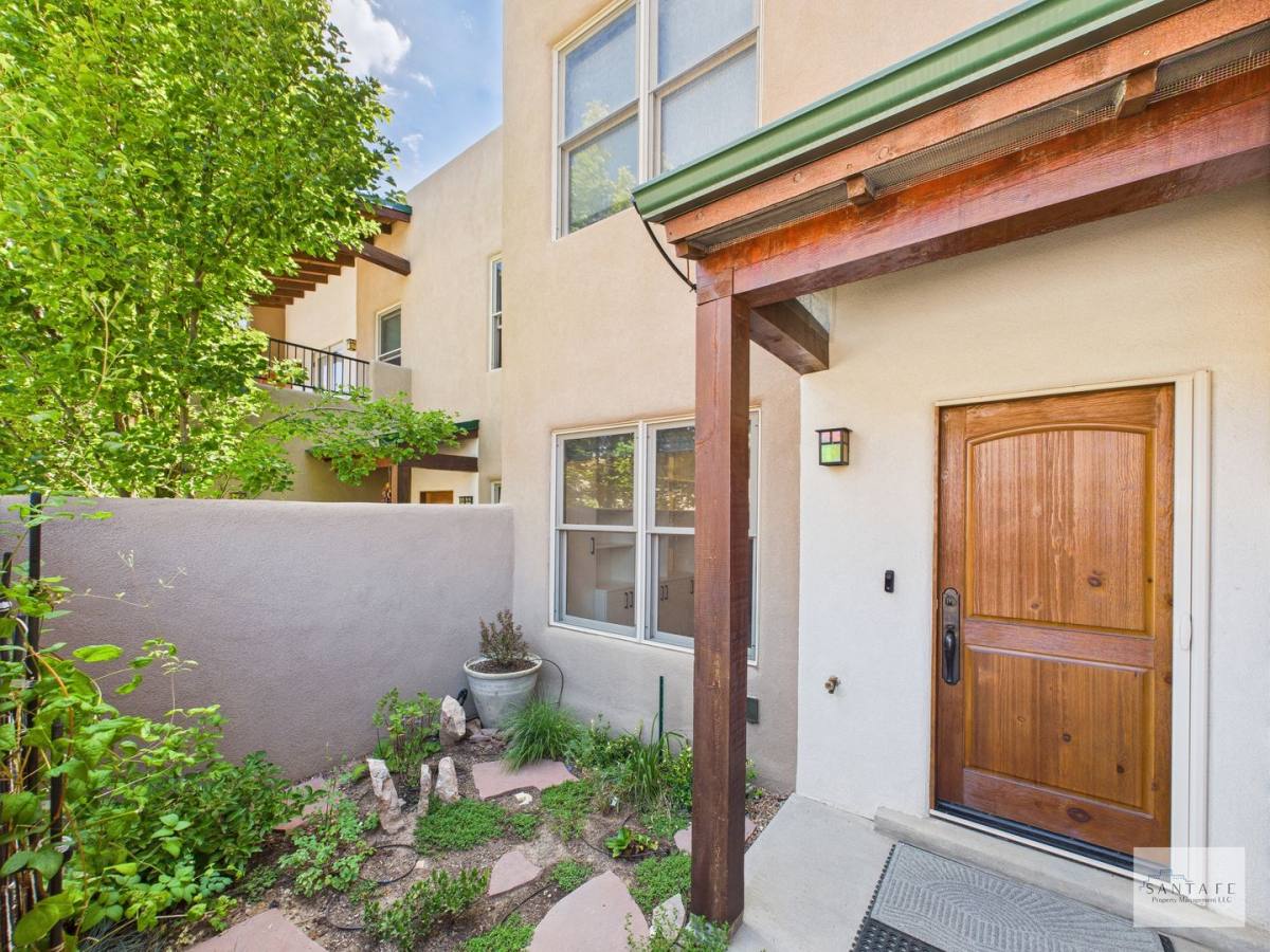 Townhouse for rent at 300 Camino De Los Marquez, Santa Fe, NM 87505