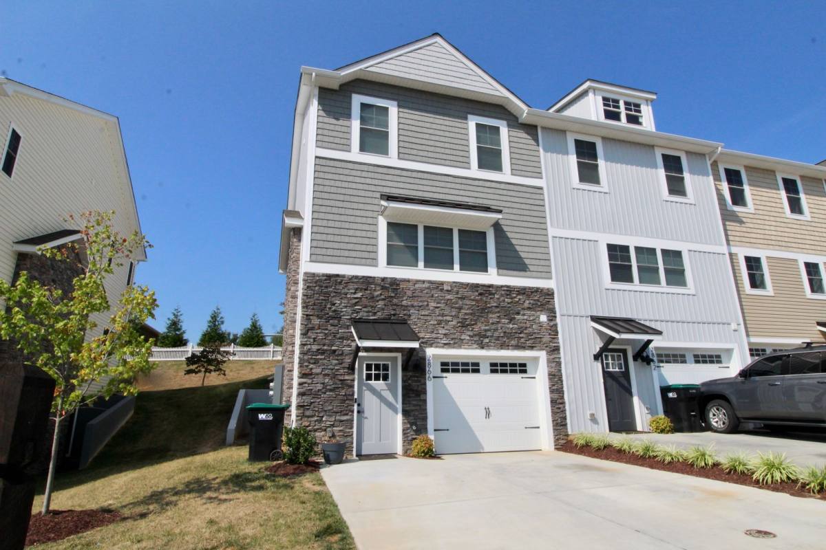 Townhouse for rent at 2866 Belgian Dr, Harrisonburg, VA 22801