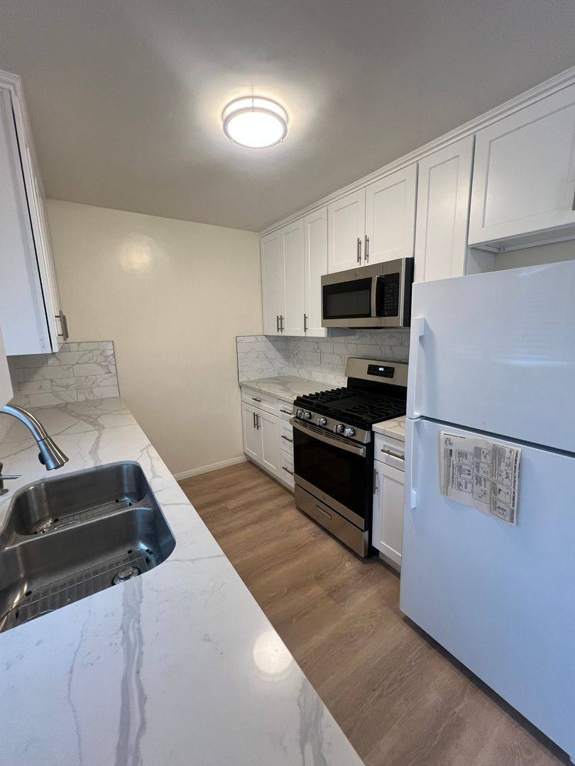 Apartment for rent at 213-223 Wolff St, Oxnard, CA 93033