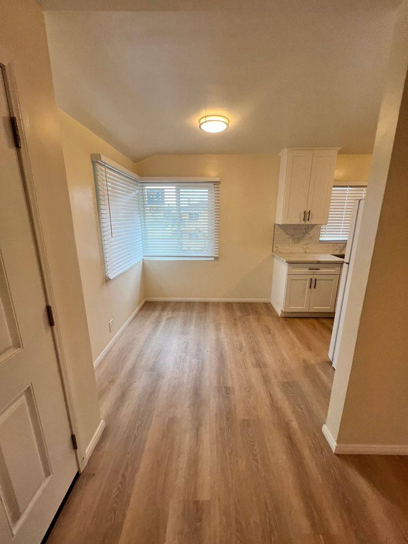 Apartment for rent at 213-223 Wolff St, Oxnard, CA 93033