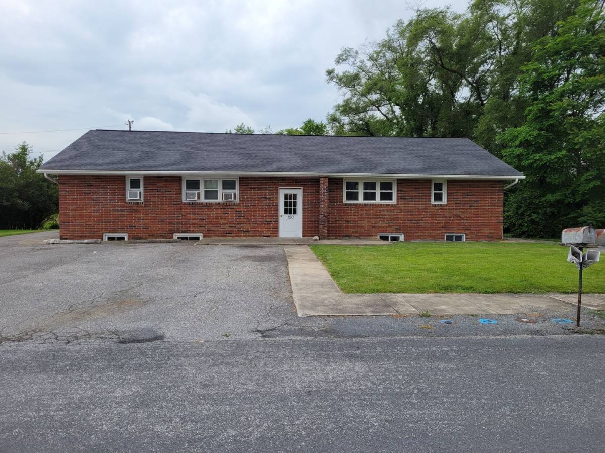 Apartment for rent at 190 Carbaugh Dr, Chambersburg, PA 17202