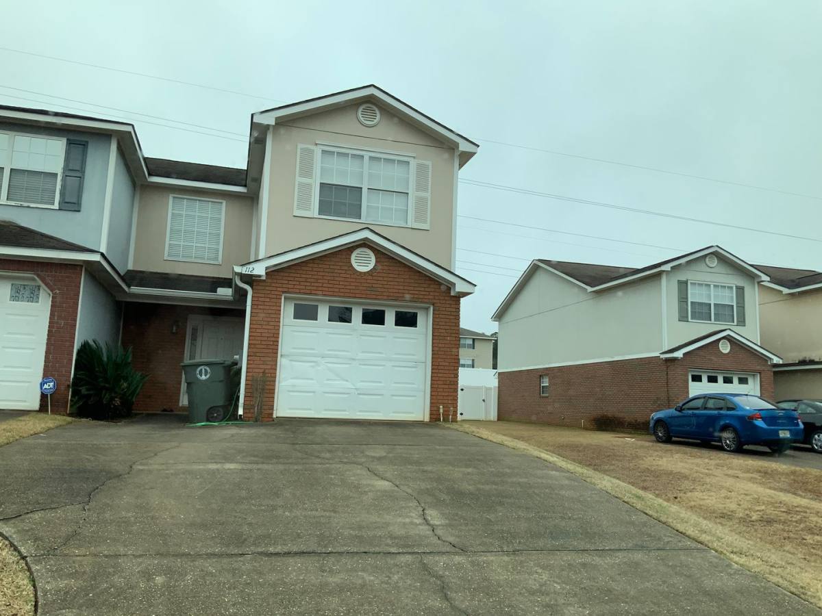 Townhouse for rent at 112 N Springview Dr, Enterprise, AL 36330
