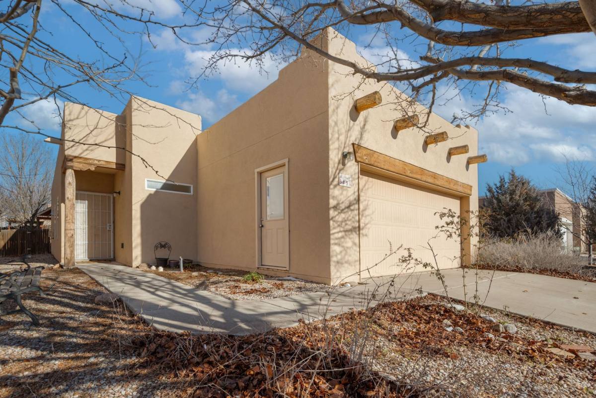 House for rent at 3251 Primo Colores, Santa Fe, NM 87507
