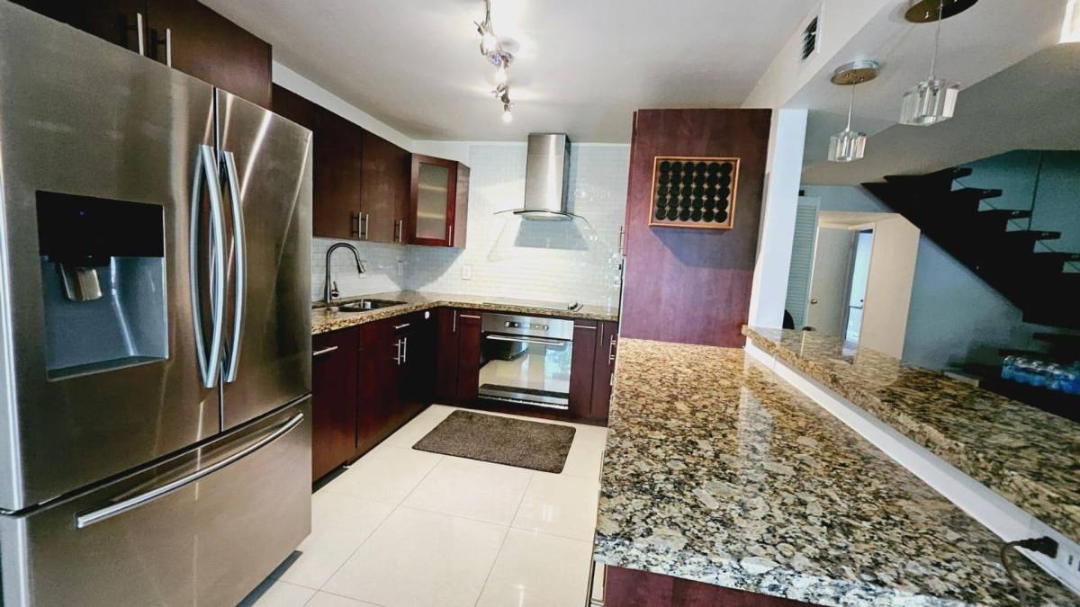 Townhouse for rent at 11752 Terra Bella Blvd, Fort Lauderdale, FL 33325