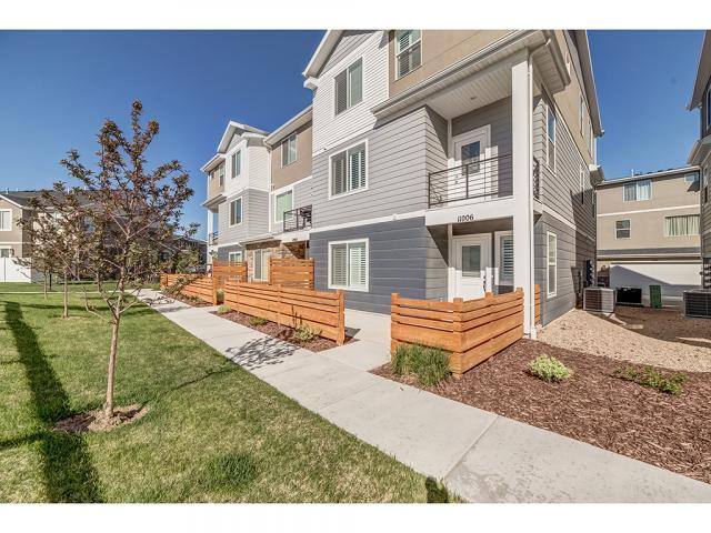 Townhouse for rent at 11006 S Harvest Pointe Dr, South Jordan, UT 84095