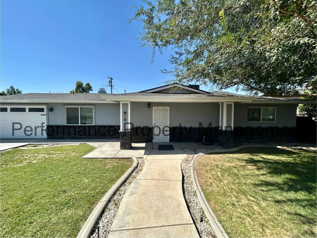 House for rent at 8617 Eucalyptus Dr, Bakersfield, CA 93306