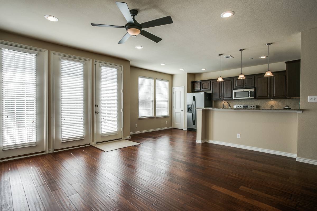Townhouse for rent at 950 Henderson St #1214, Fort Worth, TX 76102