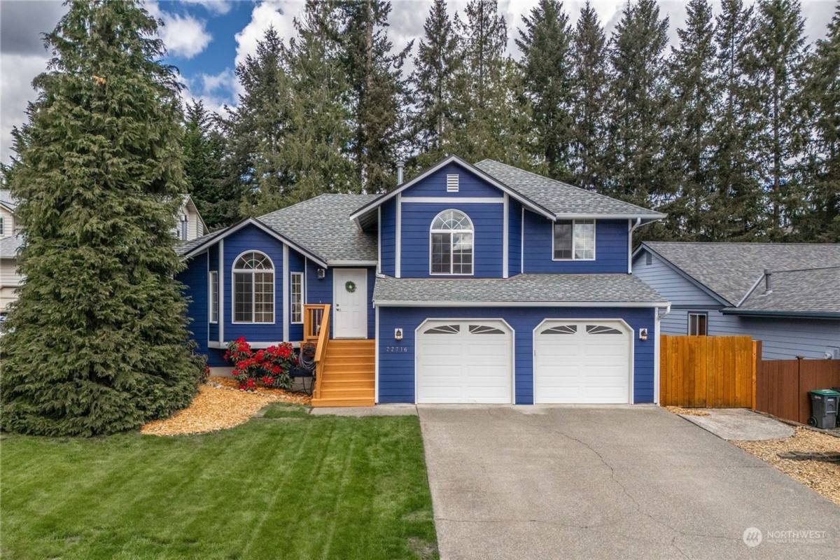 22716 SE 264th Place, Maple Valley, WA 98038