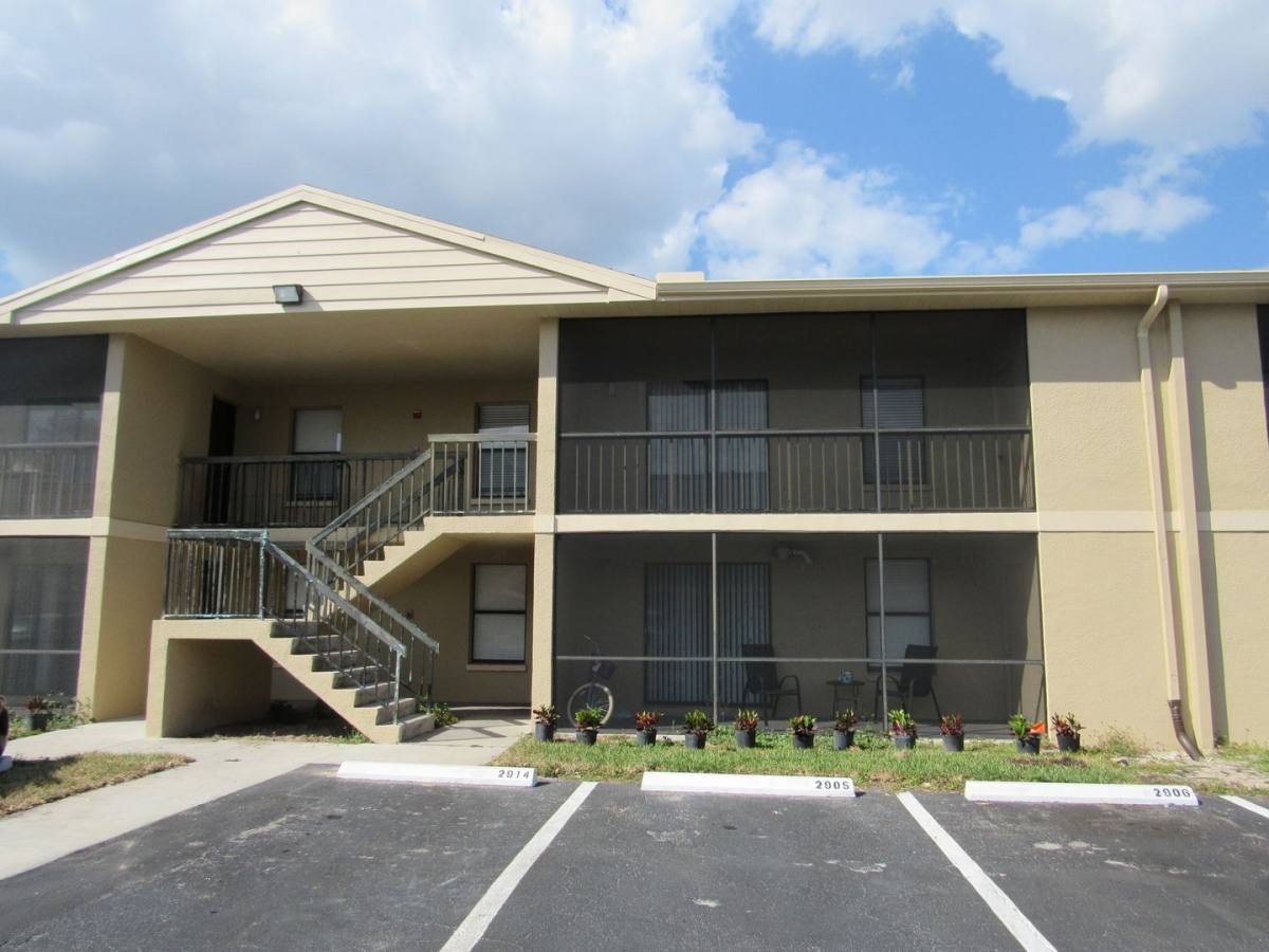 Apartment for rent at 5329-2915 Summerlin Rd, Fort Myers, FL 33919