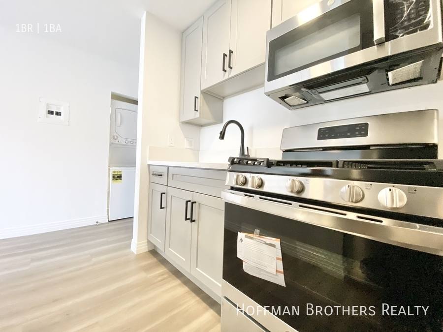 Apartment for rent at 1240 S Bronson Ave #9, Los Angeles, CA 90019