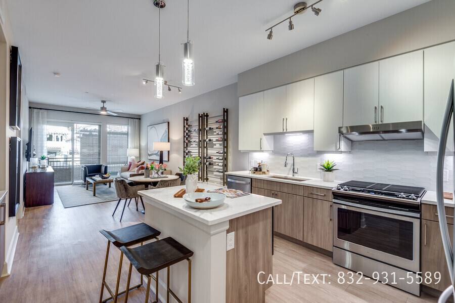 Apartment for rent at 1001 Eberhard St #MBB1, Houston, TX 77019