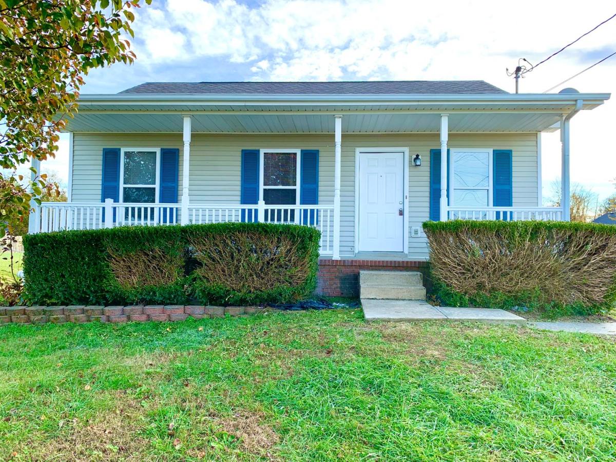 House for rent at 1936 Timberline Circle, Oak Grove, KY 42262