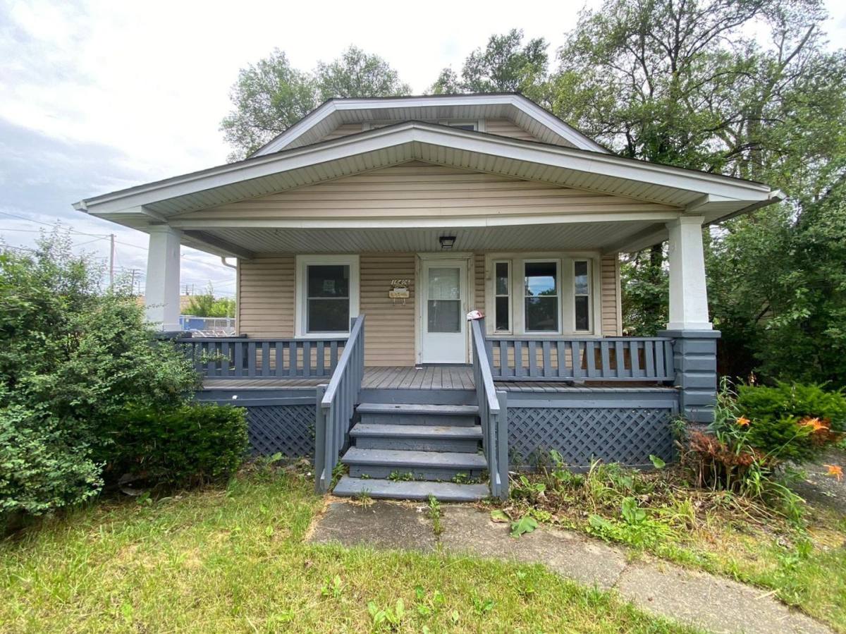 House for rent at 16406 Harvard Ave, Cleveland, OH 44128