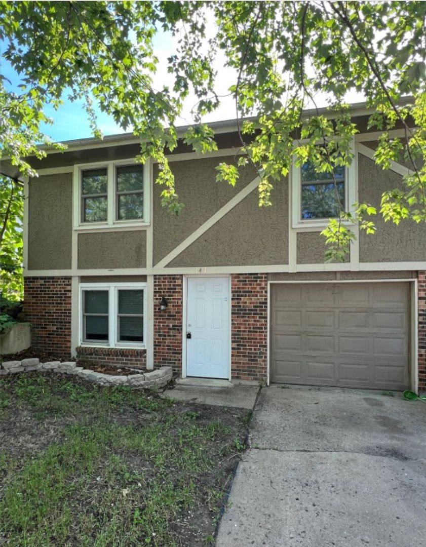 House for rent at 341 N Kendall Dr, Independence, MO 64056